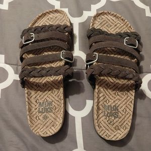 Muk Luks, Size 8
